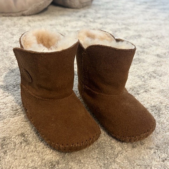 Baby ugg boots - Picture 3 of 3